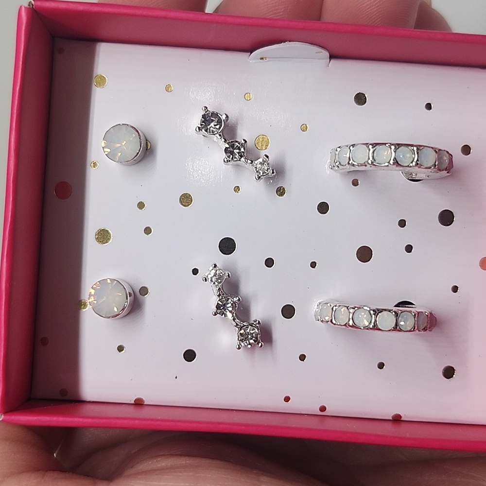 Earring pack - Picture 4 of 5